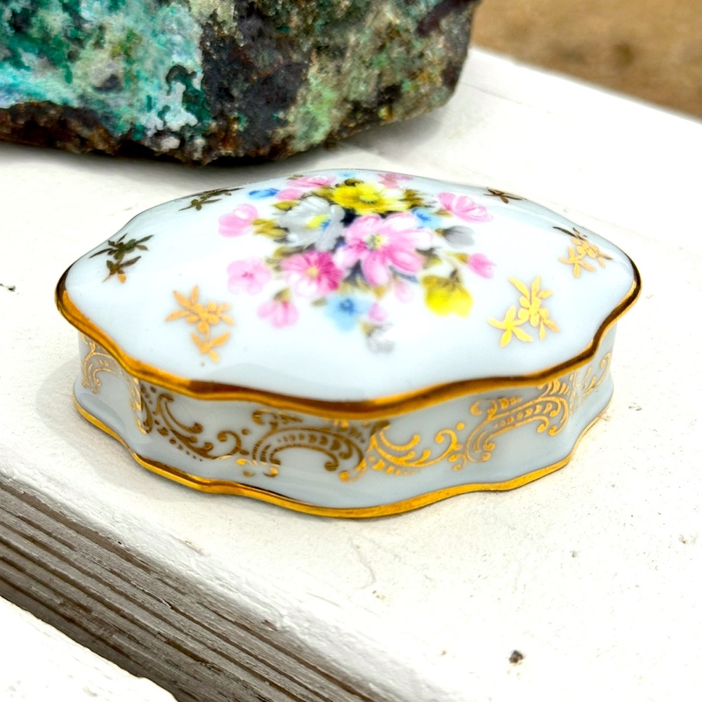 Vintage mini Trinket Box Floral w/ Gold Trim See Pics